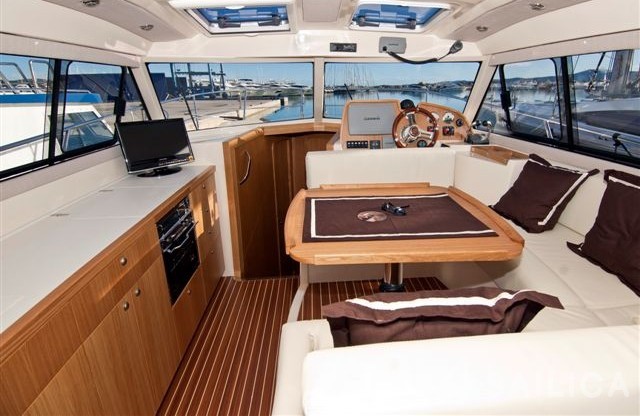 Adriana 36 - Yacht Charter Sailica