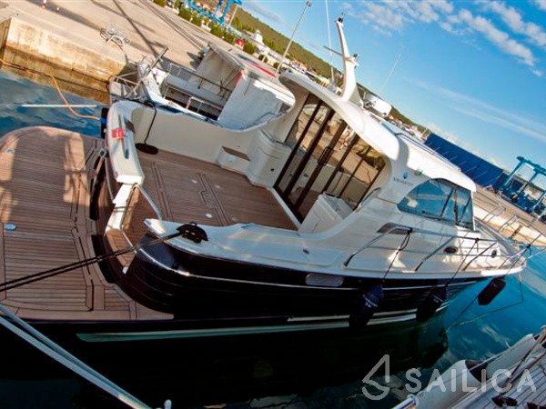 Adriana 36 - Yacht Charter Sailica