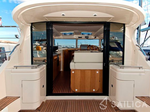 Adriana 36 - Yacht Charter Sailica