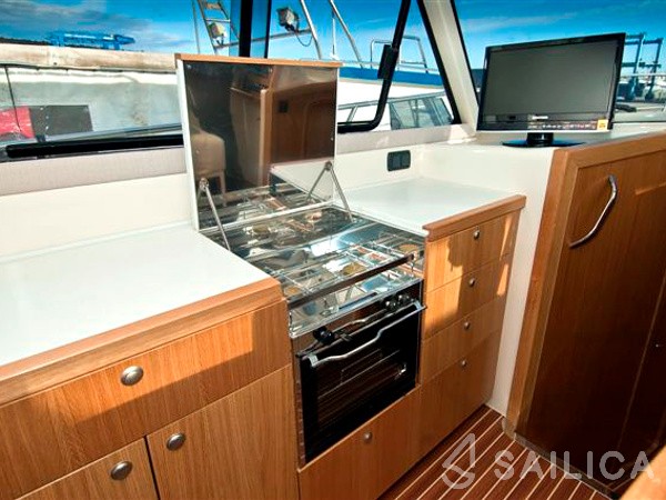 Adriana 36 - Yacht Charter Sailica