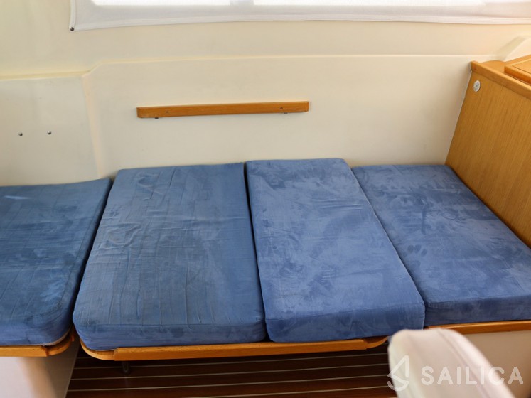 Adria 1002 Vektor - Yacht Charter Sailica