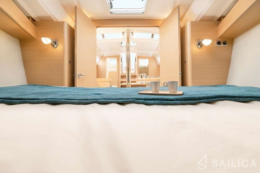 Dufour 360 GL - Yacht Charter Sailica