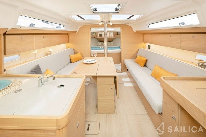 Dufour 360 GL - Yacht Charter Sailica