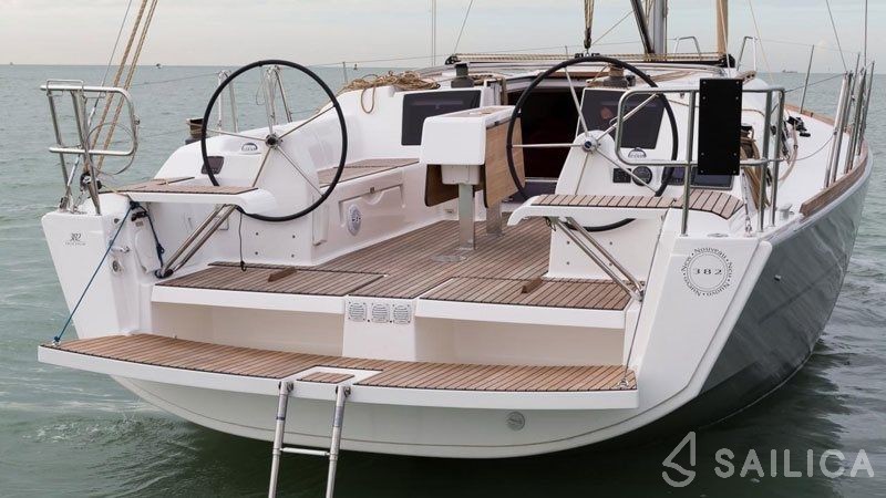 Dufour 382 GL - Yacht Charter Sailica