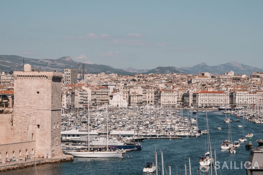 Dufour 382 GL - Yacht Charter Sailica