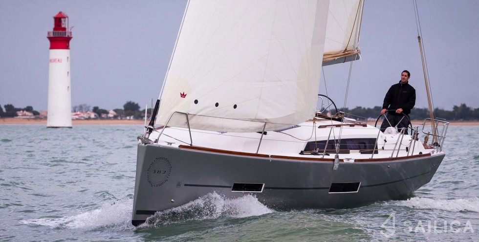Dufour 382 GL - Yacht Charter Sailica
