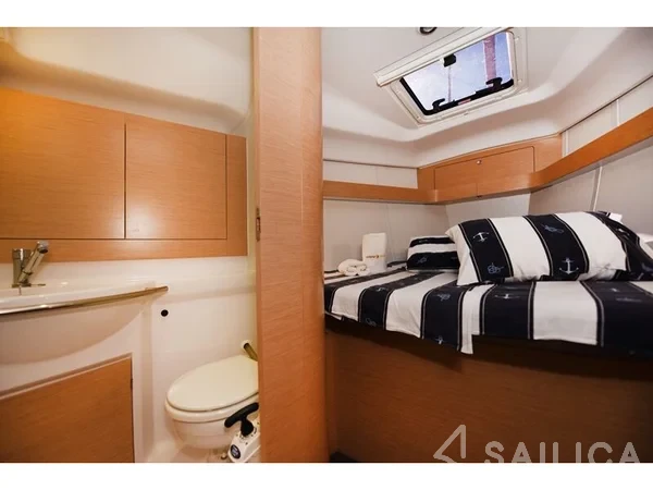 Elan 40 Impression - Yacht Charter Sailica