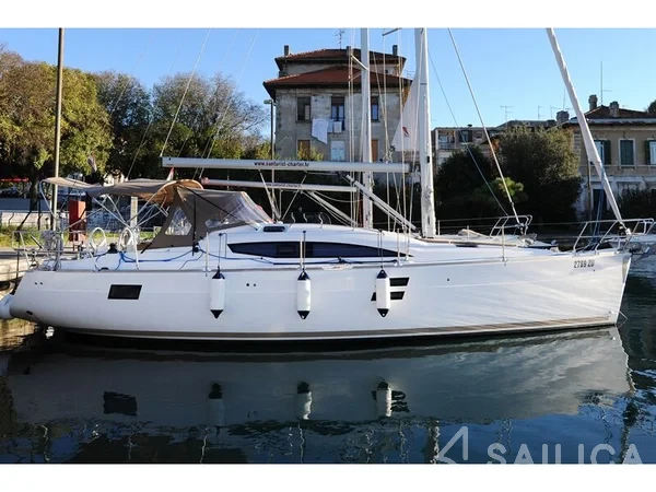 Elan 40 Impression - Yacht Charter Sailica