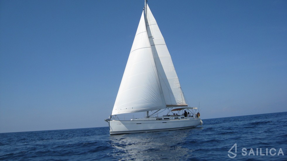 Dufour 425 Grand Large - Yacht Charter Sailica