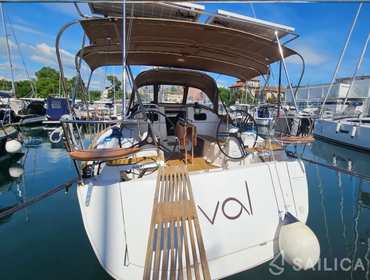Elan 40 Impression - Yacht Charter Sailica