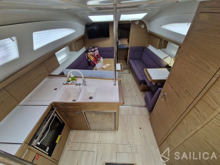 Elan 40 Impression - Yacht Charter Sailica