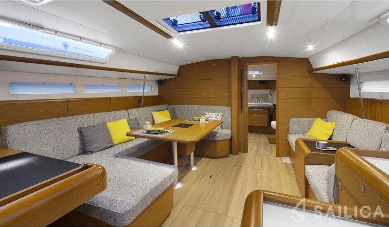 Sun Odyssey 519 - Yacht Charter Sailica