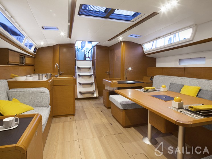 Sun Odyssey 519 - Yacht Charter Sailica