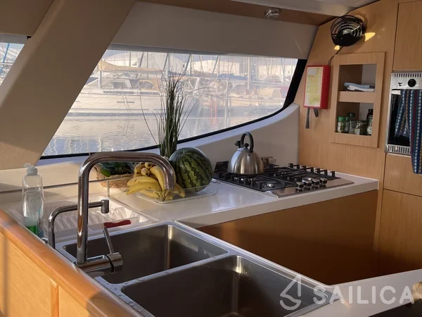 Salina 48 - Yacht Charter Sailica