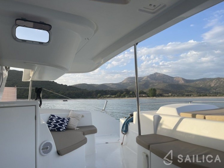 Salina 48 - Yacht Charter Sailica