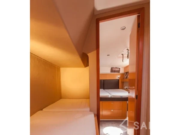 Salina 48 - Yacht Charter Sailica