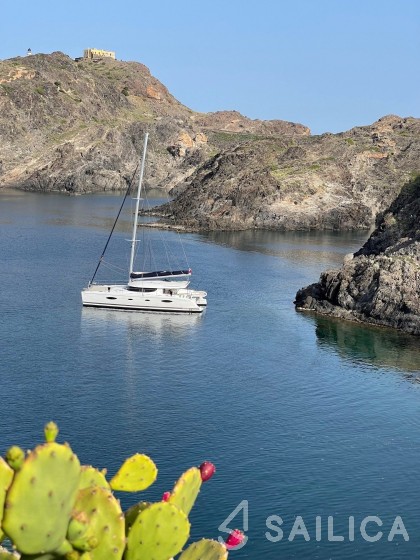 Salina 48 - Yacht Charter Sailica