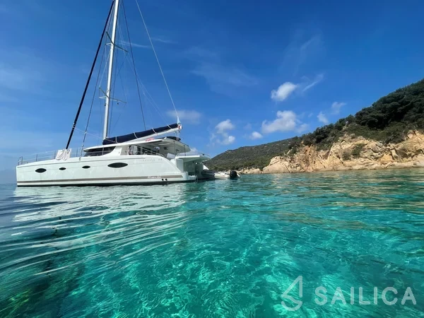 Salina 48 - Yacht Charter Sailica