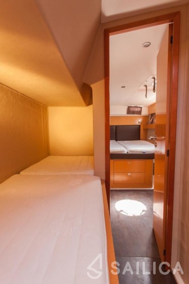 Salina 48 - Yacht Charter Sailica