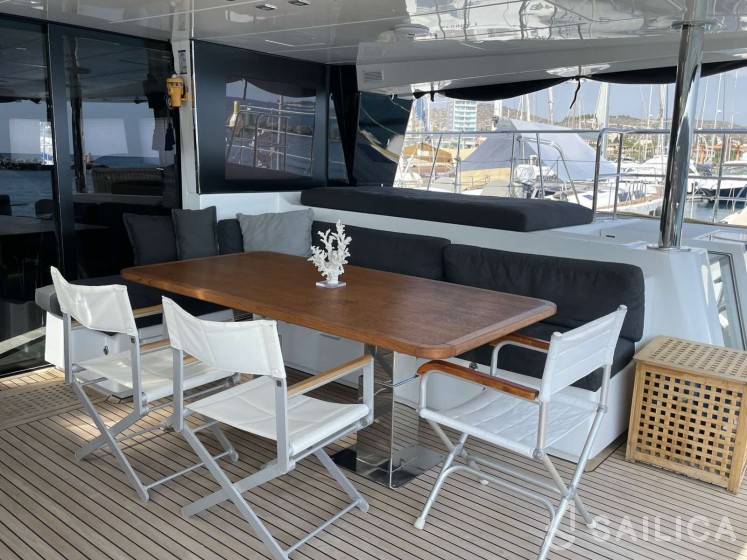 Lagoon 630 - Yacht Charter Sailica