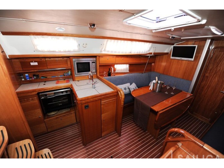 Bavaria 34 Cruiser - Yacht Charter Sailica