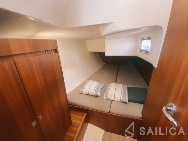 J 112 - Yacht Charter Sailica