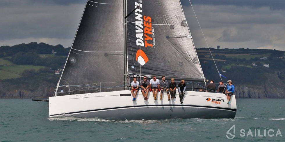 J 112 - Yacht Charter Sailica