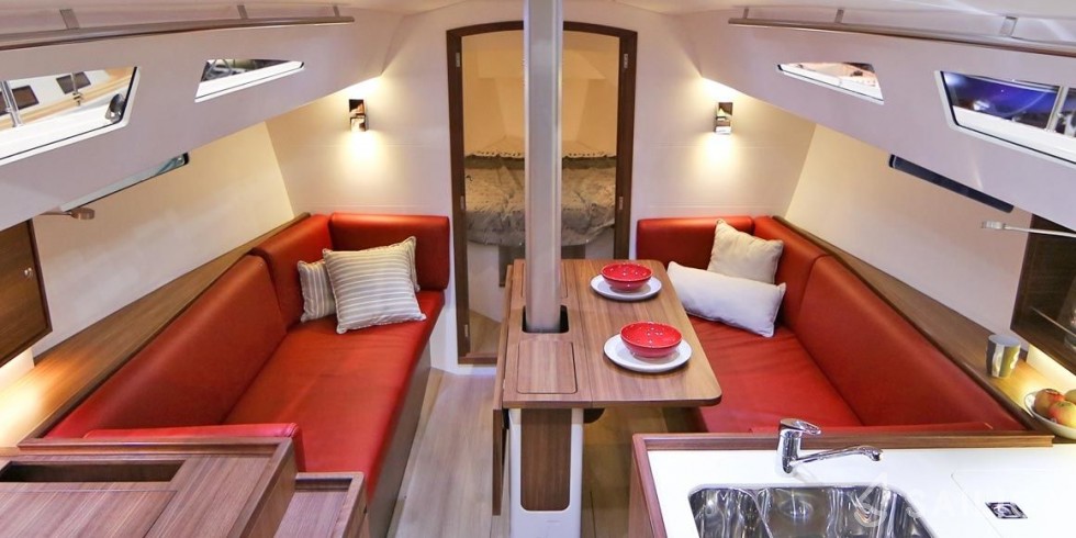 J 112 - Yacht Charter Sailica
