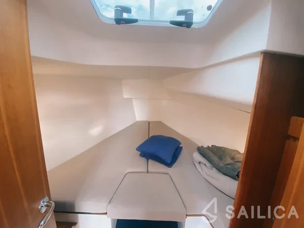 J 112 - Yacht Charter Sailica
