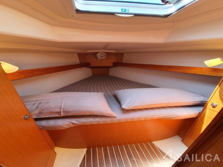Bavaria 33 Cruiser - Yacht Charter Sailica