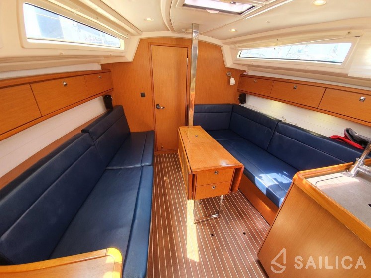 Bavaria 33 Cruiser - Yacht Charter Sailica