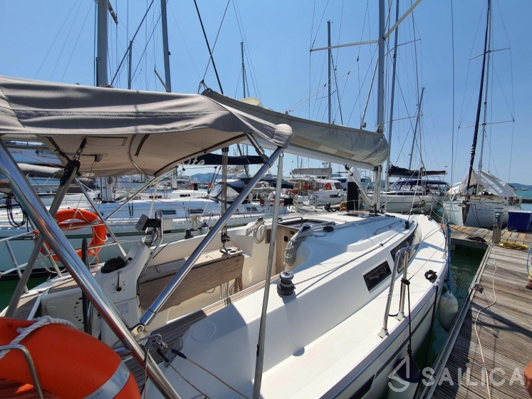 Bavaria 33 Cruiser - Yacht Charter Sailica