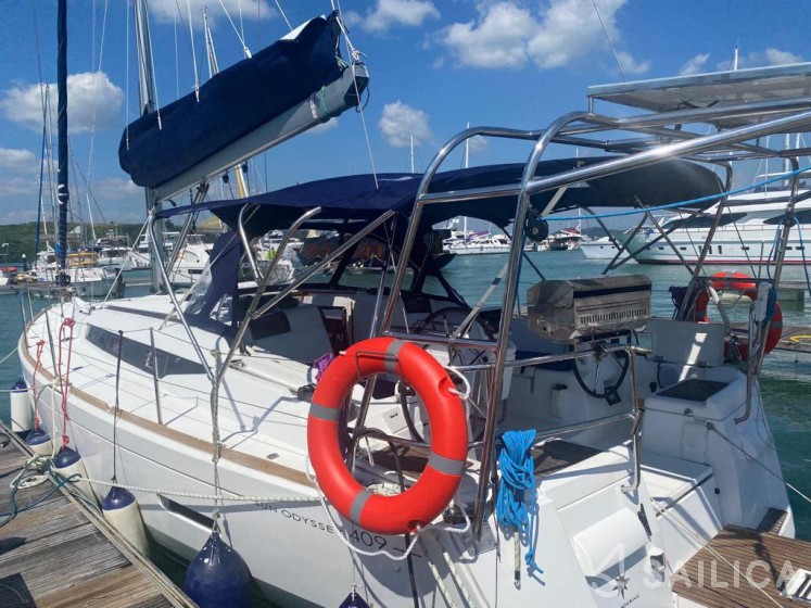 Sun Odyssey 409 - Yacht Charter Sailica