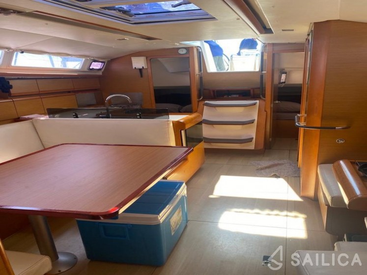 Sun Odyssey 409 - Yacht Charter Sailica
