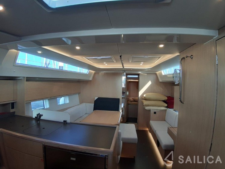 Bavaria C45 - Yacht Charter Sailica