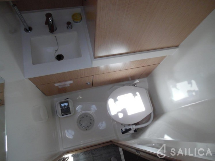 Bavaria C45 - Yacht Charter Sailica