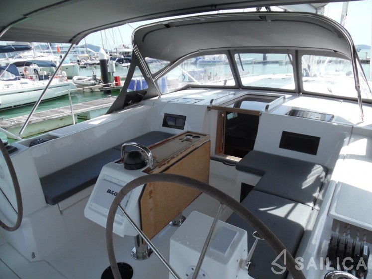 Bavaria C45 - Yacht Charter Sailica