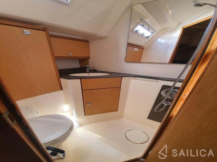 Bavaria 46 Cruiser - Yacht Charter Sailica