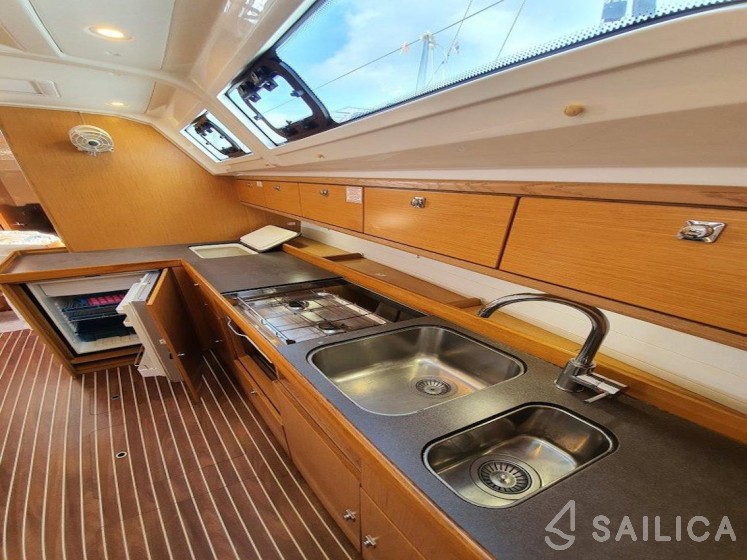 Bavaria 46 Cruiser - Yacht Charter Sailica