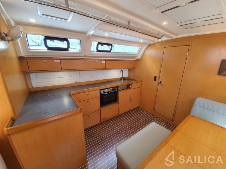 Bavaria 46 Cruiser - Yacht Charter Sailica