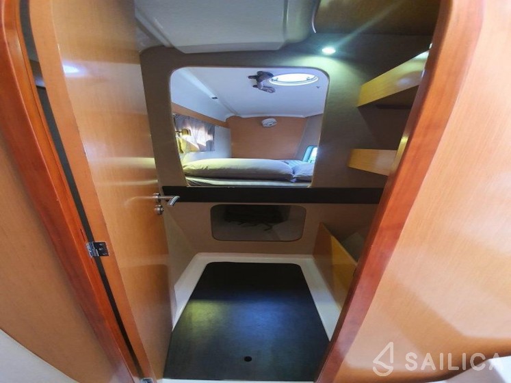 Mahe 36 Evolution - Yacht Charter Sailica
