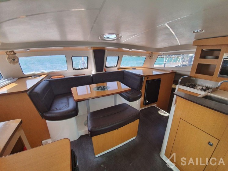 Mahe 36 Evolution - Yacht Charter Sailica