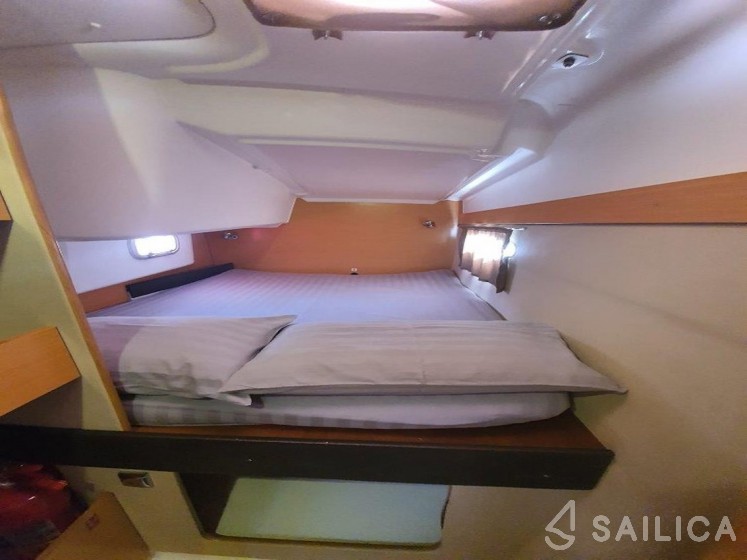 Mahe 36 Evolution - Yacht Charter Sailica