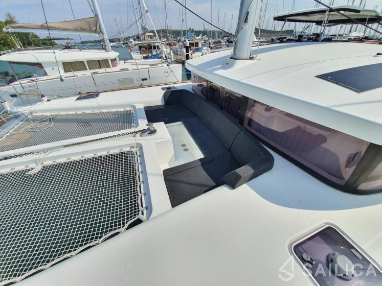 Lagoon 450 S - 4 + 2 cab. - Yacht Charter Sailica