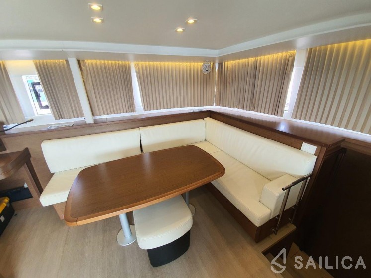 Lagoon 450 S - 4 + 2 cab. - Yacht Charter Sailica
