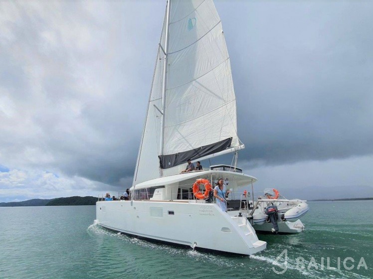 Lagoon 450 S - 4 + 2 cab. - Yacht Charter Sailica