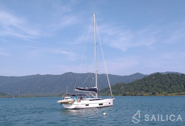 Bavaria C45 - Yacht Charter Sailica