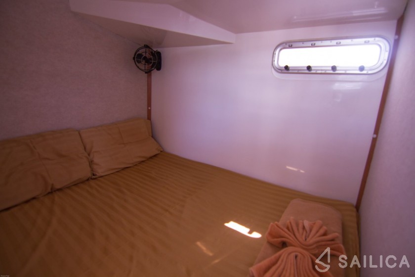 Island Spirit 410 - Yacht Charter Sailica