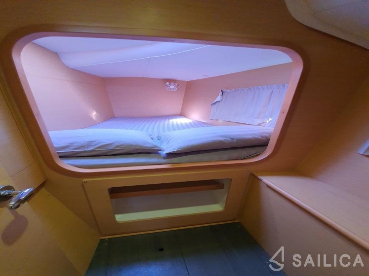 Lagoon 380 - Yacht Charter Sailica