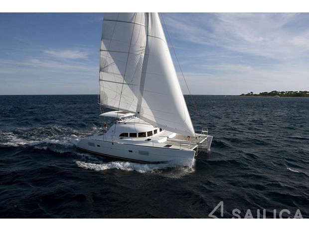 Lagoon 380 S2 - Yacht Charter Sailica